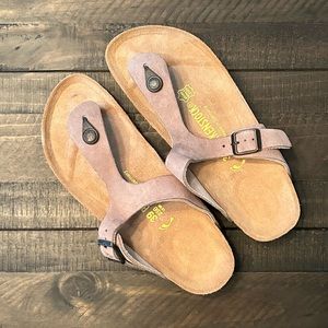 Birkenstock Gizeh Sandal - Brown